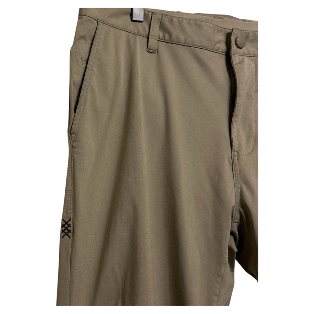Rhone Men's Commuter Performance Stretch Chino Pants Size 34x32 Beige Casual - Picture 2 of 7